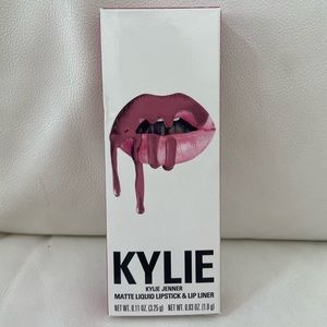 💄💗KYLIE COSMETICS HIGH MAINTENANCE LIP KIT💗💄